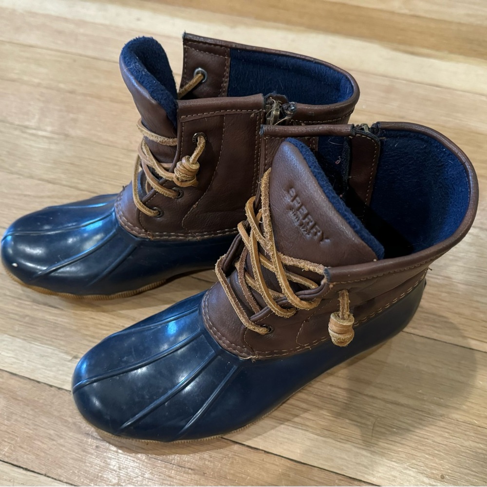 Sperry Navy Brown Saltwater Duck Boots Shoes YG55203 - Girls Size 5 - Picture 2 of 5
